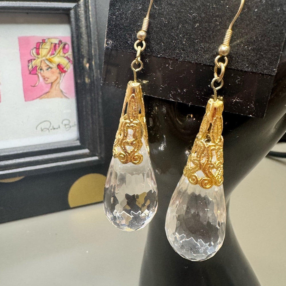 VINTAGE Gold Filagree and Clear Crystal Teardrop Earrings
